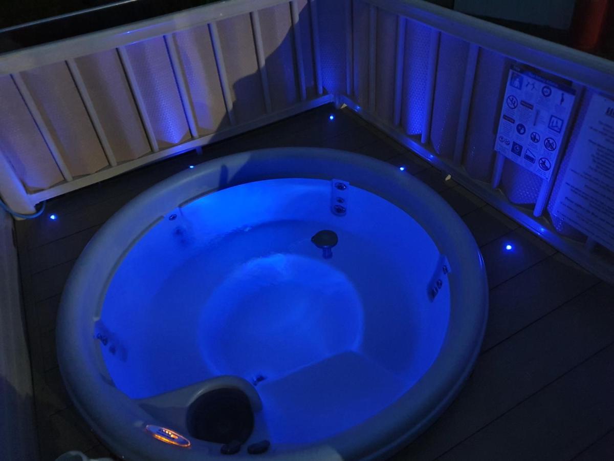 Relaxing Breaks With Hot Tub At Tattershal Lakes 3 Bedroom Tattershall Ngoại thất bức ảnh
